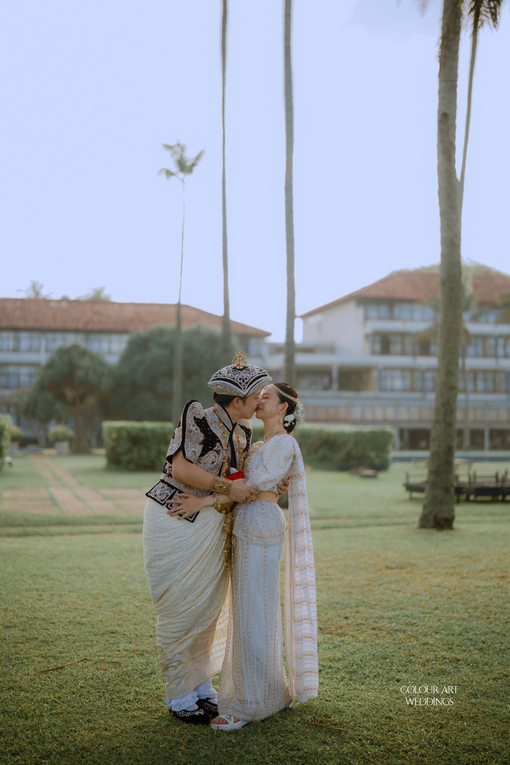 Ahalepola Nilame Costumes 